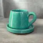 مج فخار مع طبق