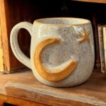 مج فخار أصفر